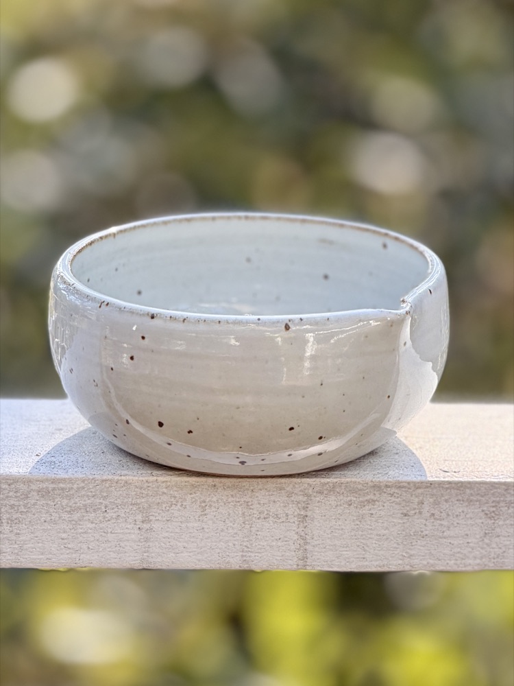 Speckled small pour bowl/macha bowl, handmade by Suzanne Luna